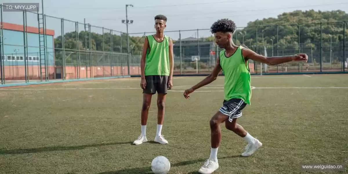 ⚽ 全球赛事盛宴，每一脚都点燃热血！🔥